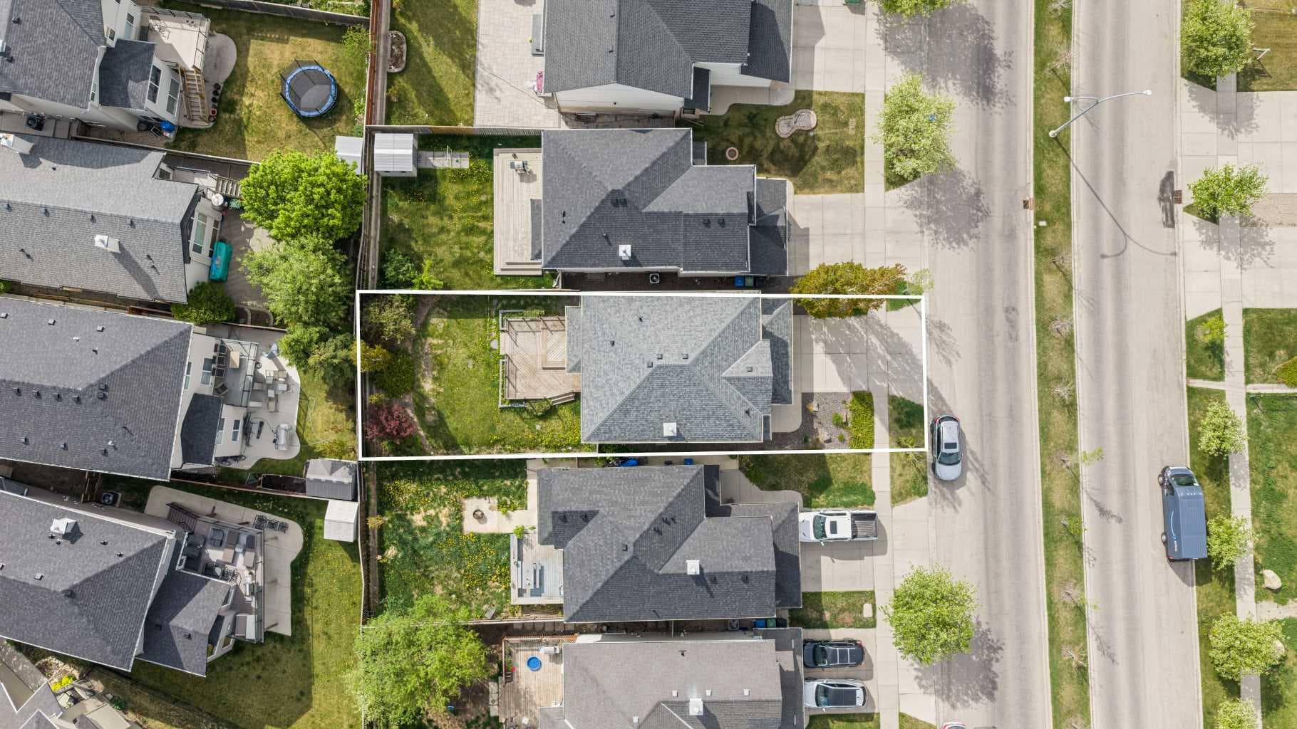 34 Kincora Drive NW
