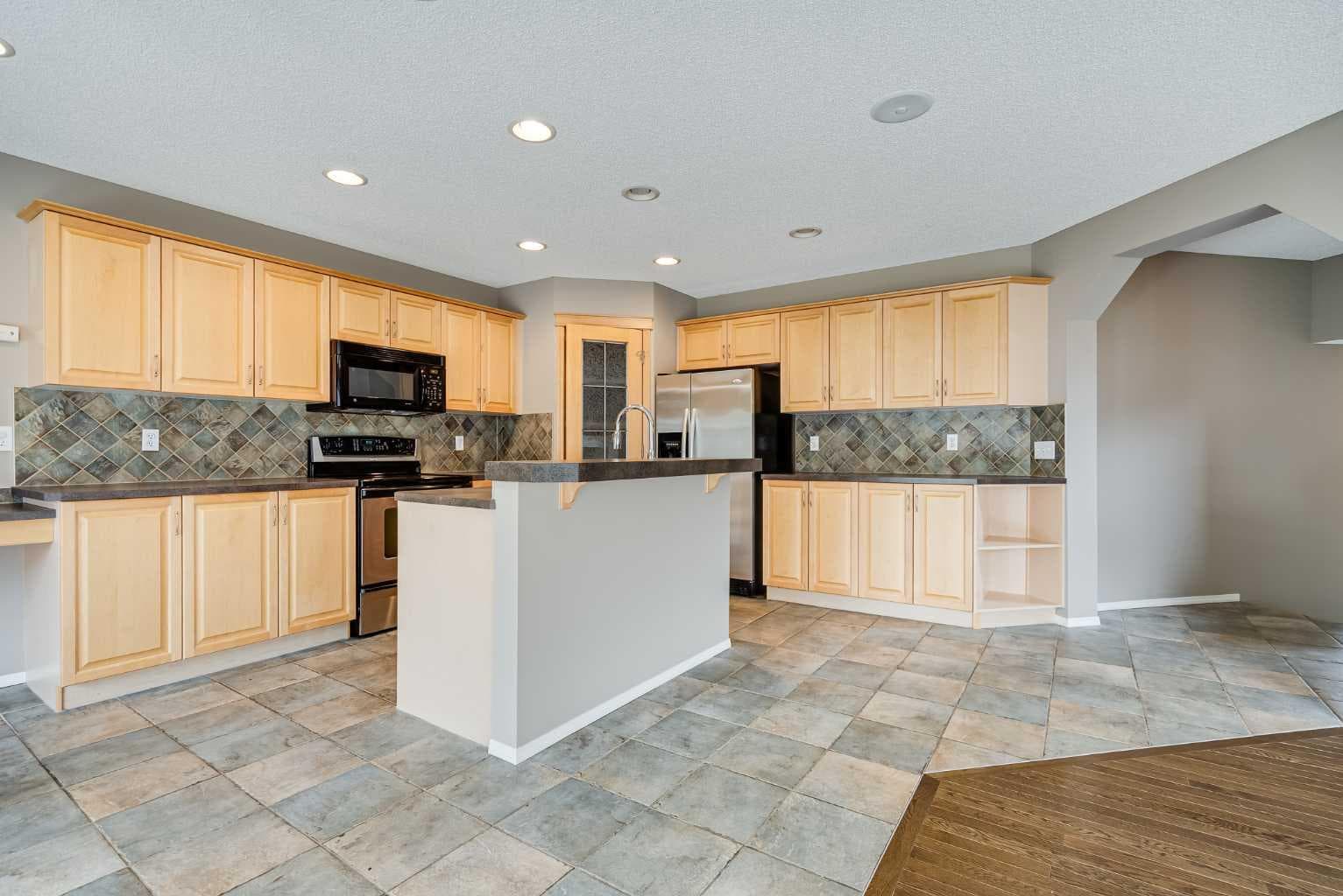 34 Kincora Drive NW