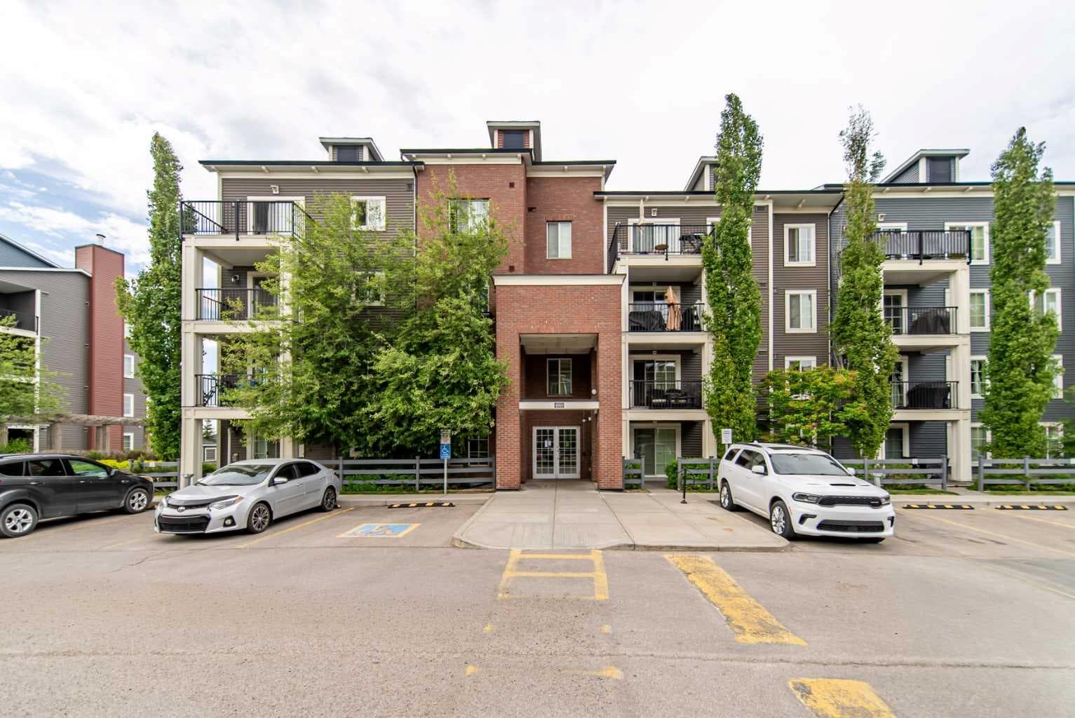 4318, 99 Copperstone Park SE