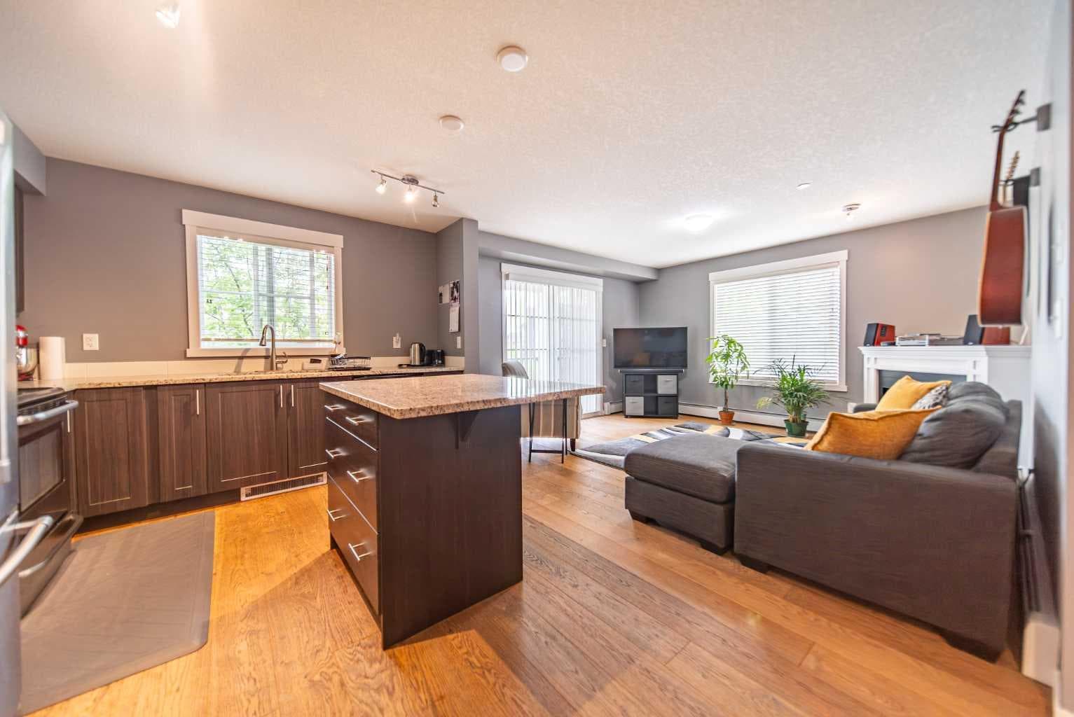4318, 99 Copperstone Park SE