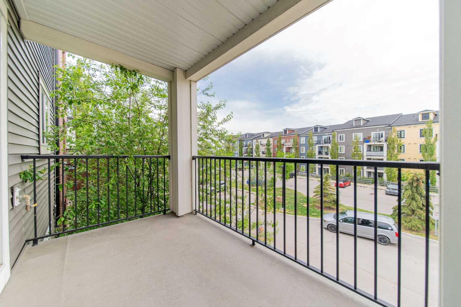 4318, 99 Copperstone Park SE