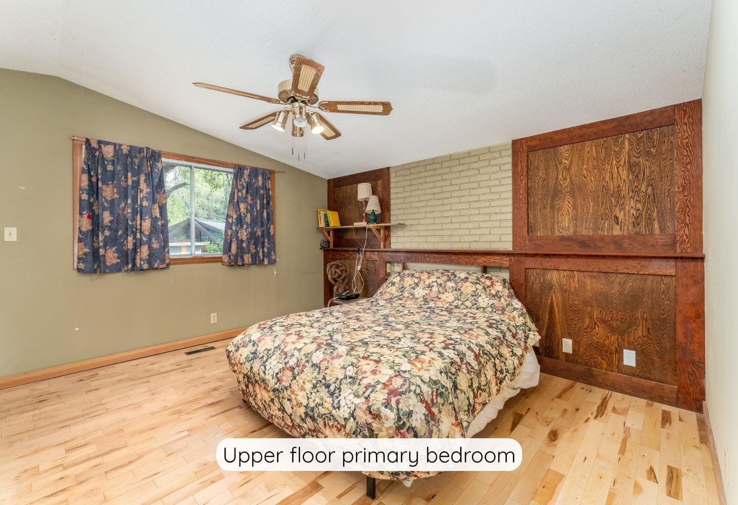 22 Fortress Mountain Way 