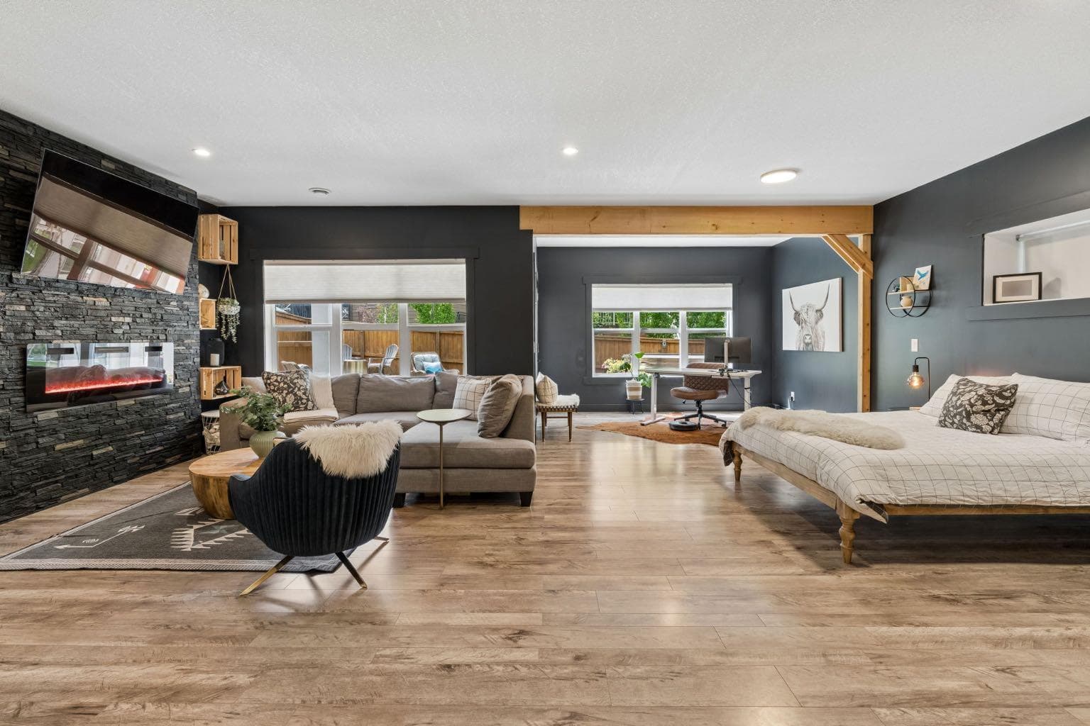 117 Riviera Crescent 