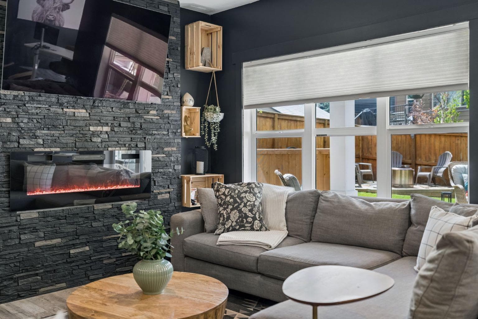 117 Riviera Crescent 