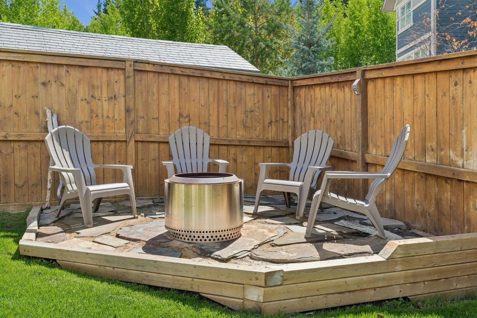 117 Riviera Crescent 