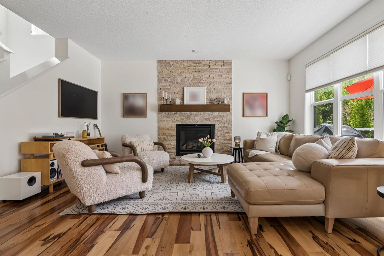 117 Riviera Crescent 