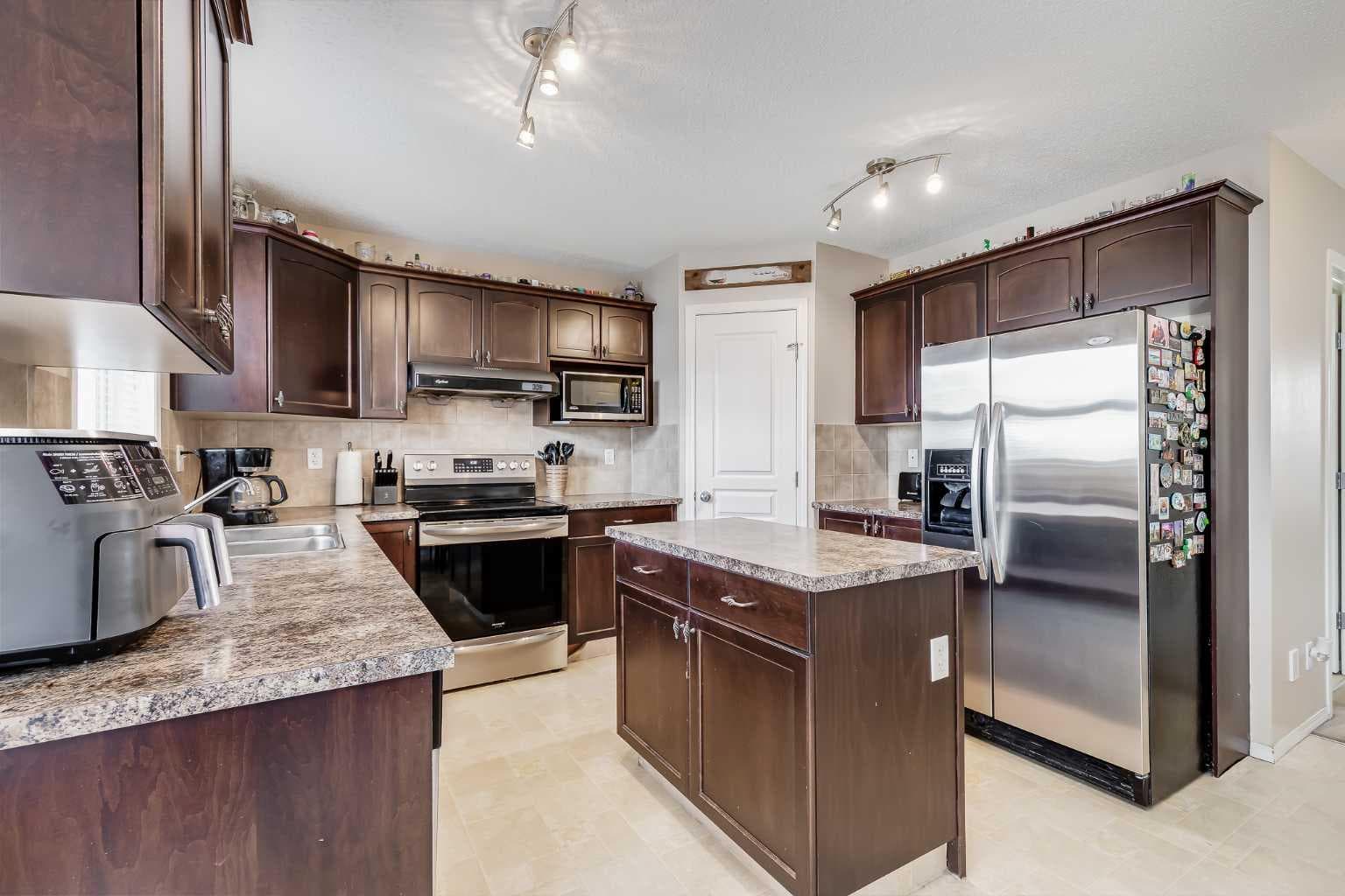 31 Taralake Gardens NE