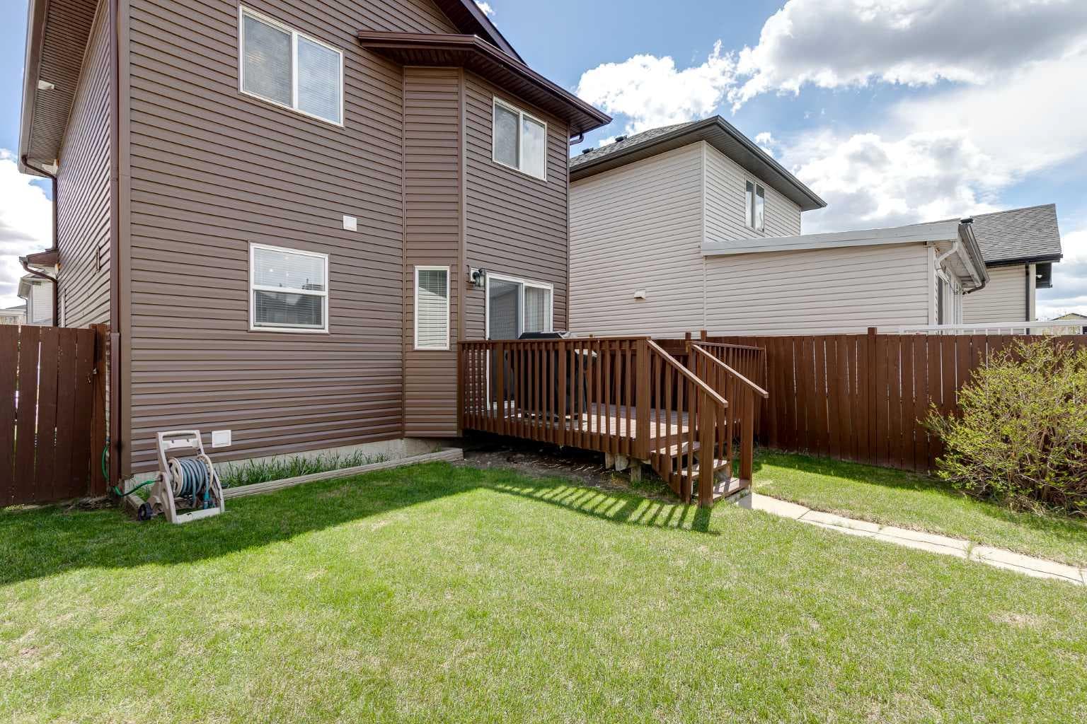 31 Taralake Gardens NE