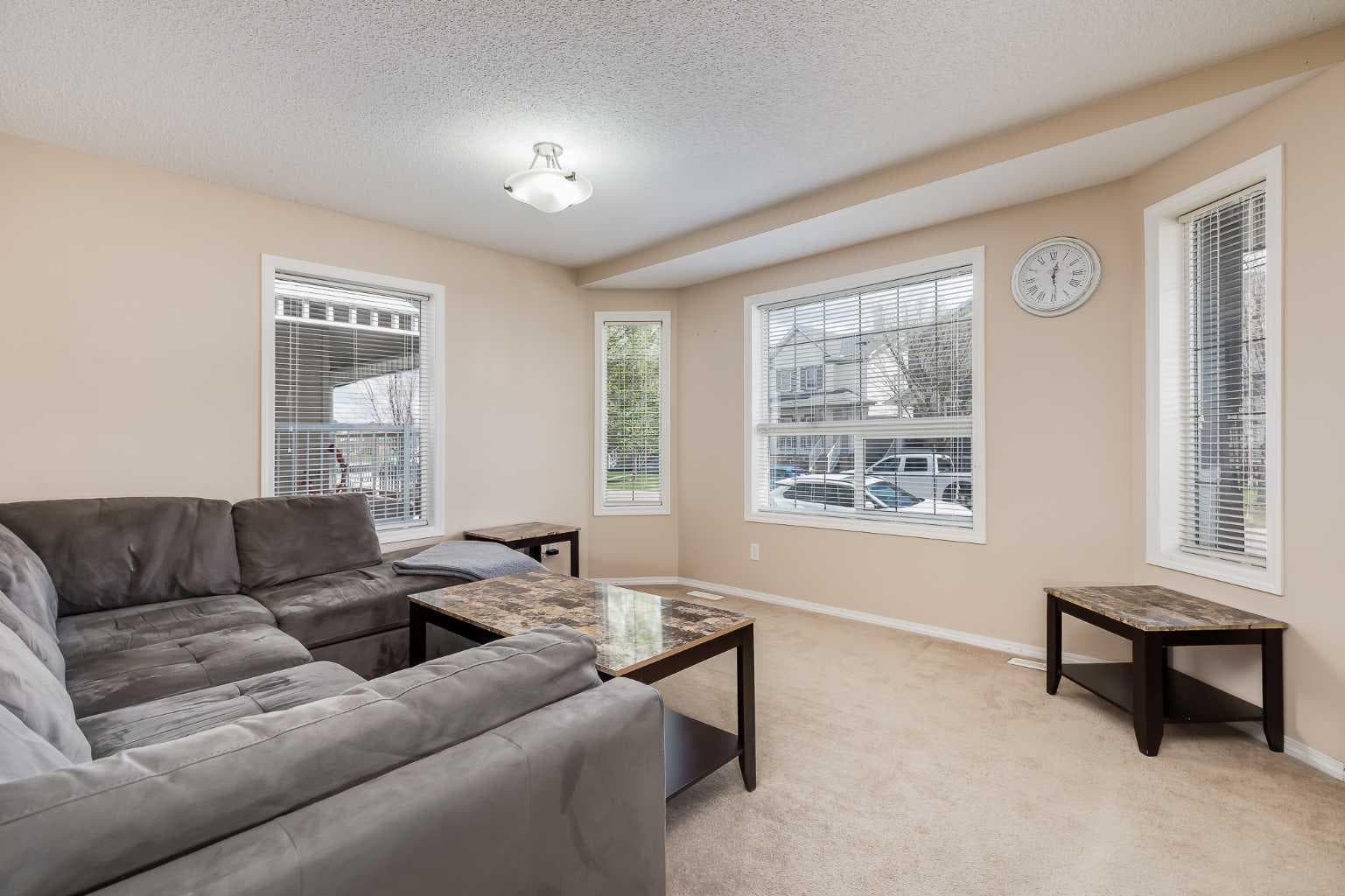 31 Taralake Gardens NE