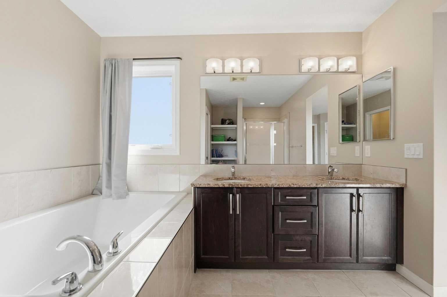 19 Hillcrest Link SW