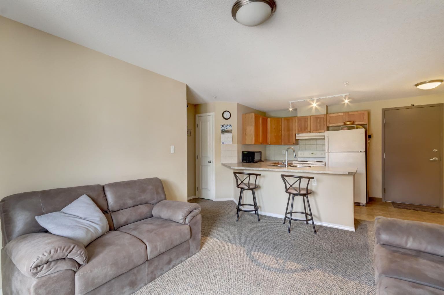 202, 186 Kananaskis Way  