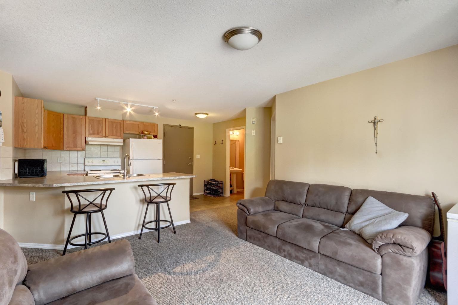 202, 186 Kananaskis Way  