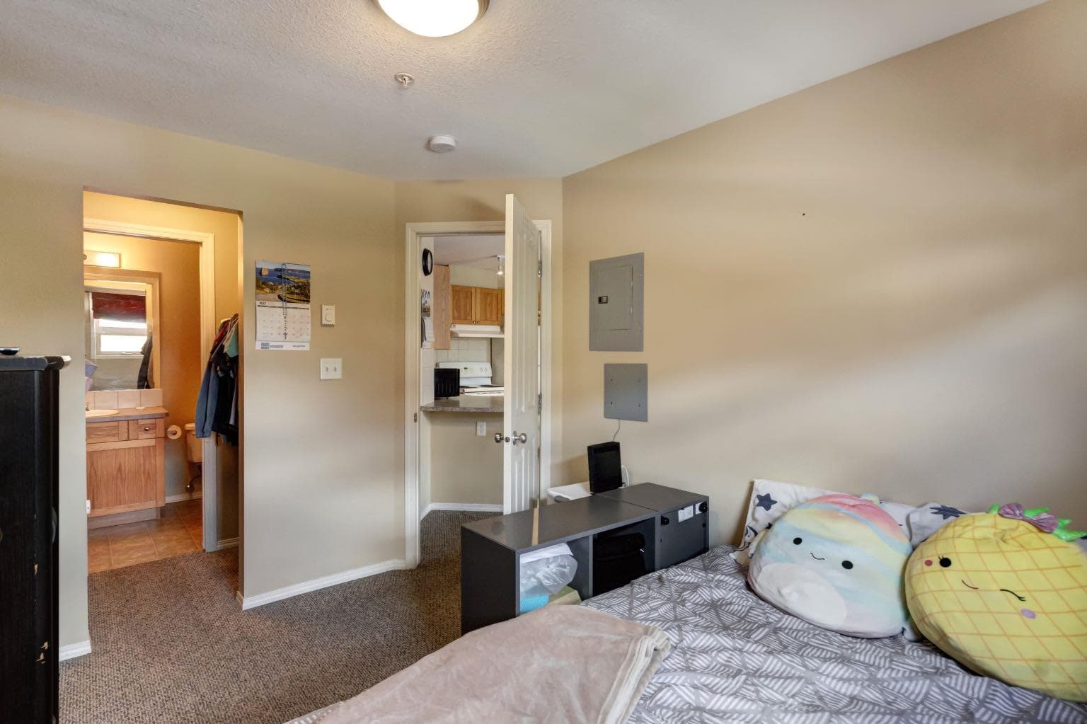 202, 186 Kananaskis Way  