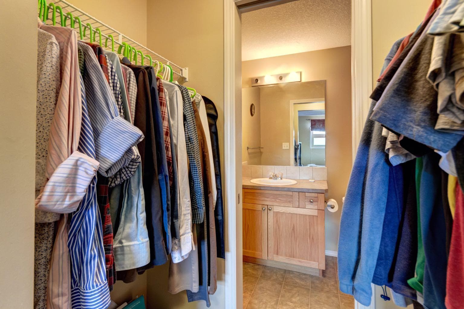 202, 186 Kananaskis Way  