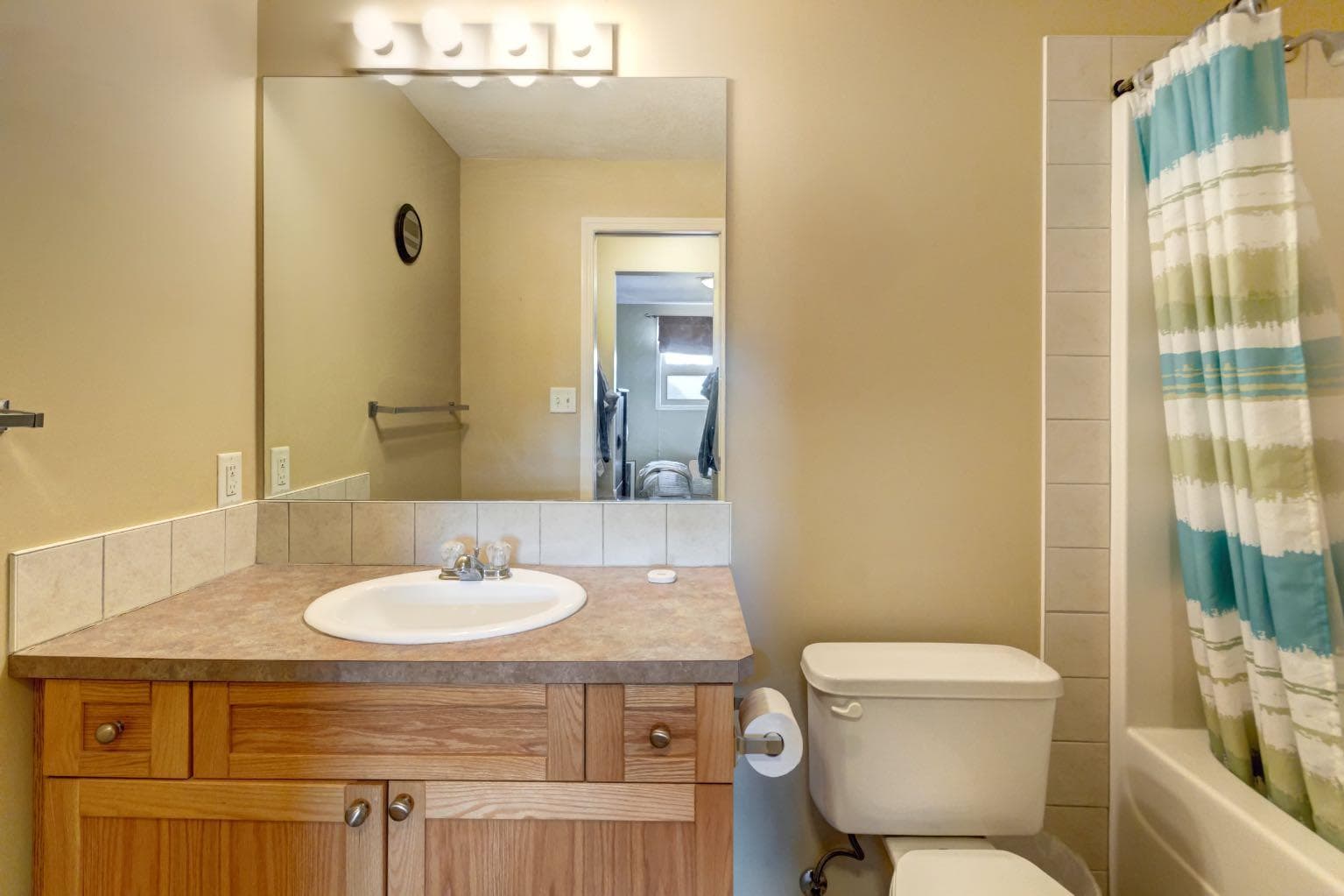 202, 186 Kananaskis Way  