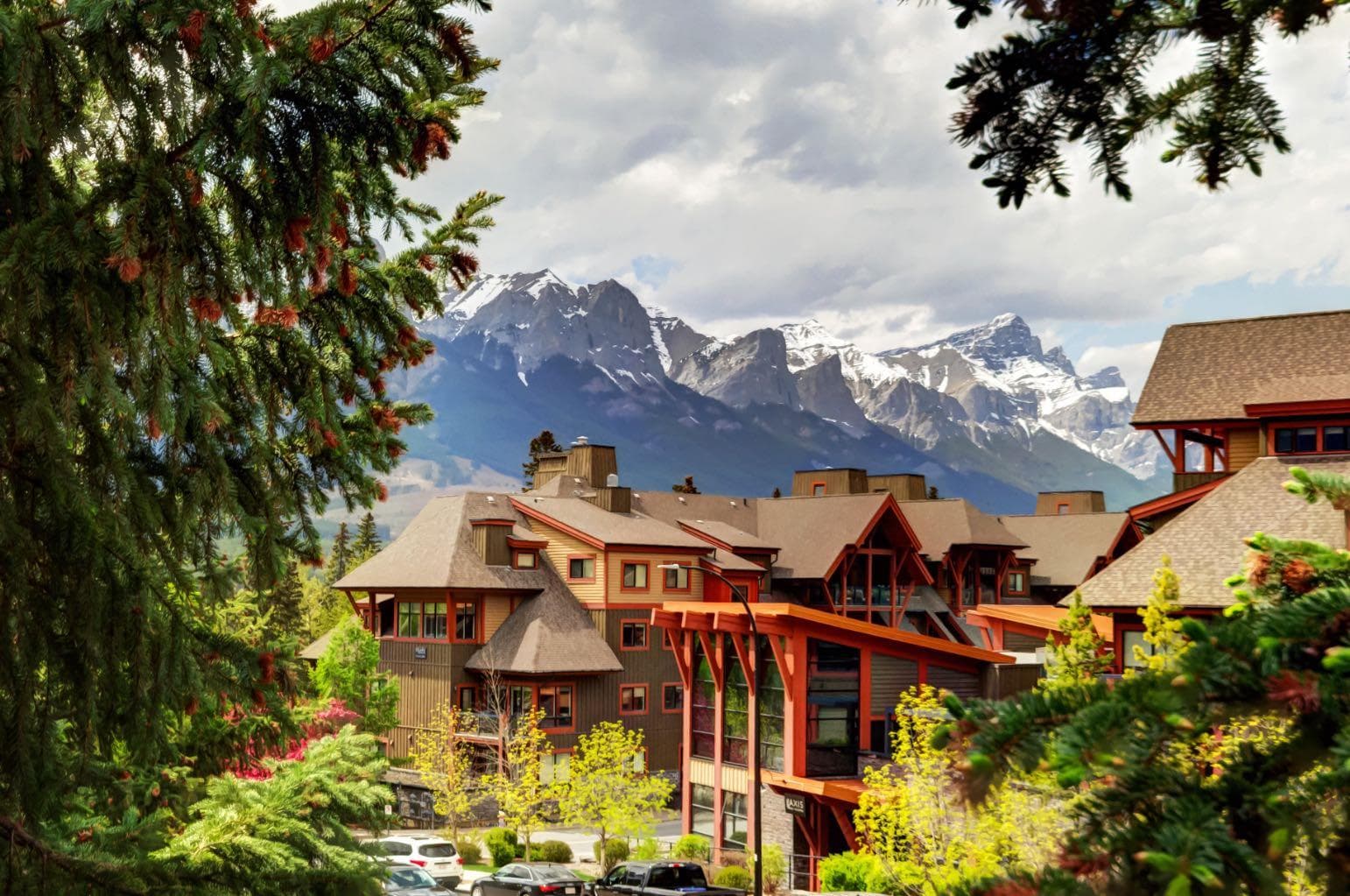 202, 186 Kananaskis Way  