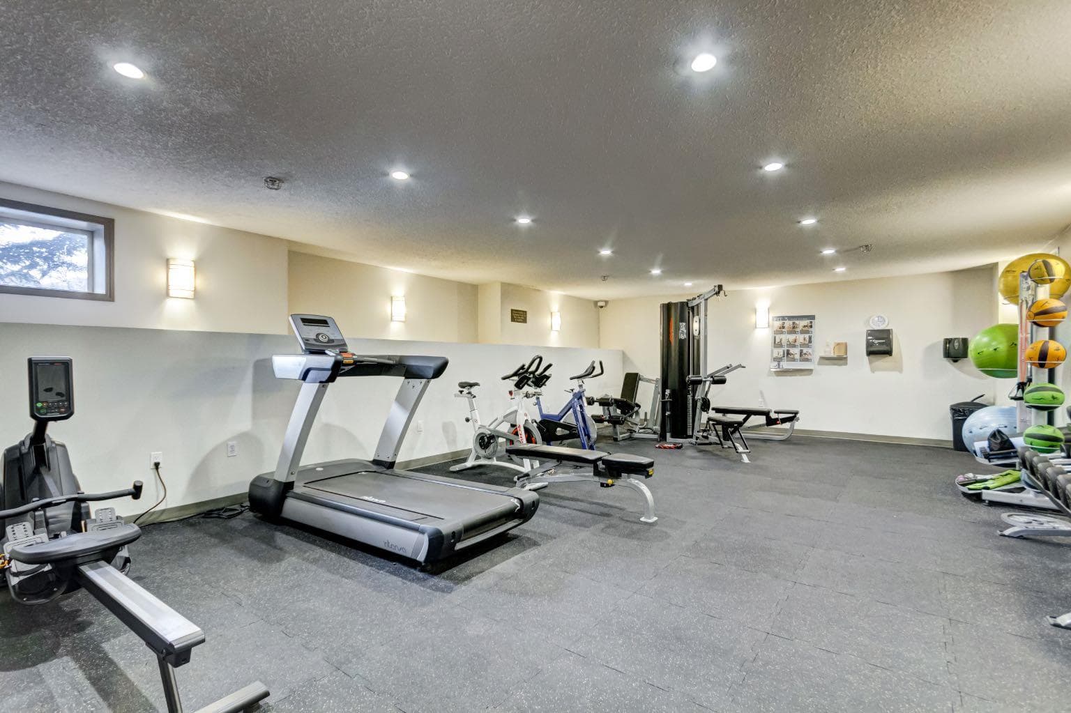 202, 186 Kananaskis Way  
