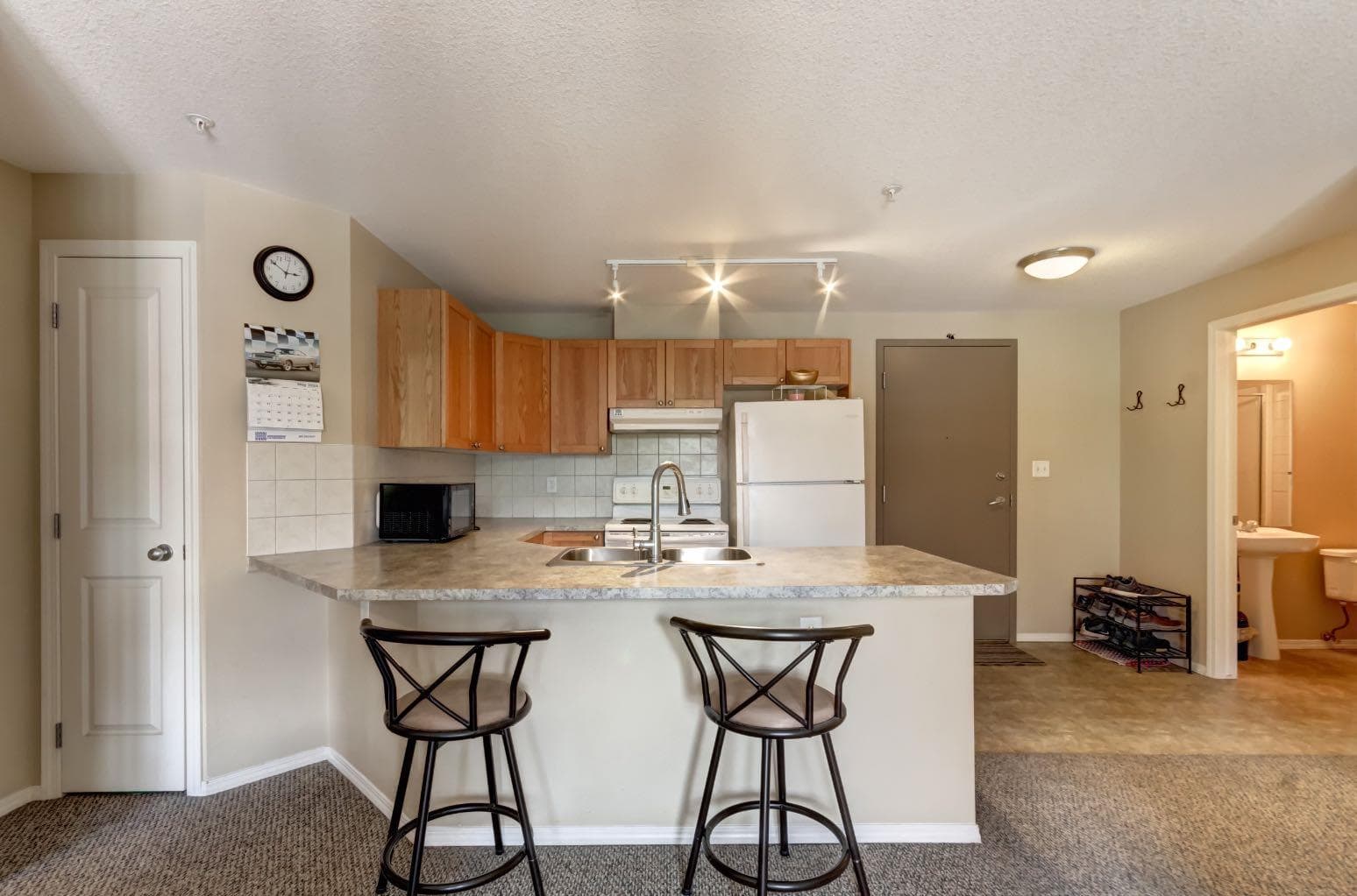 202, 186 Kananaskis Way  