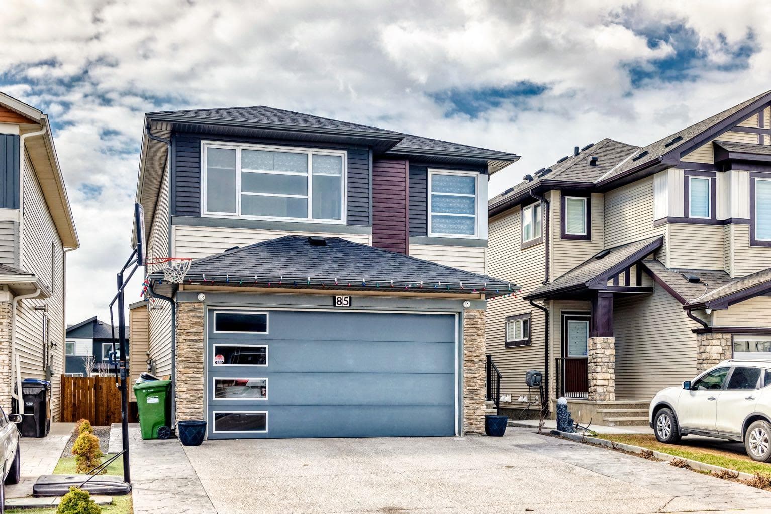 85 Savanna Close NE