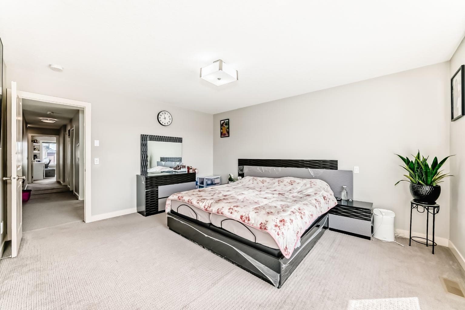 85 Savanna Close NE