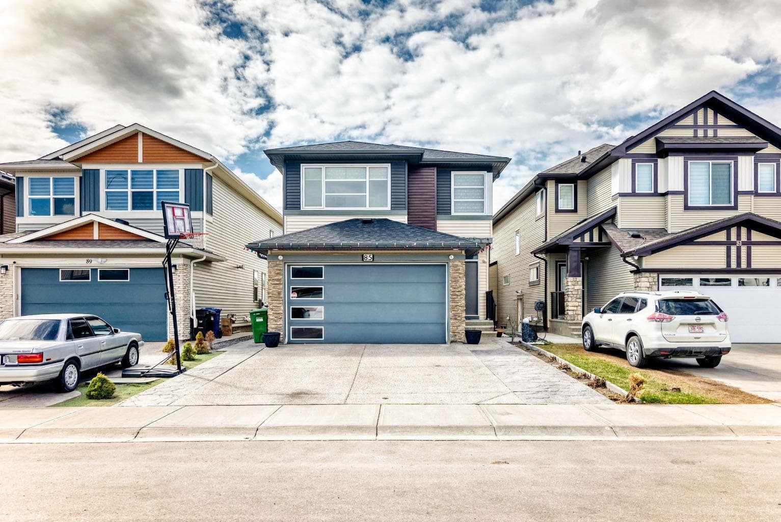 85 Savanna Close NE