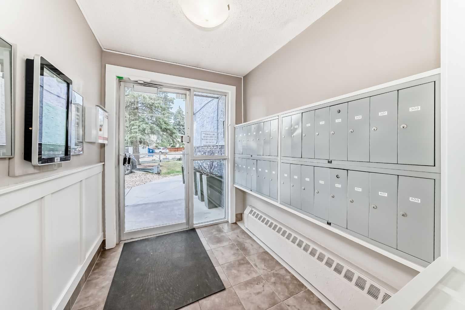 404C, 5601 Dalton Drive NW