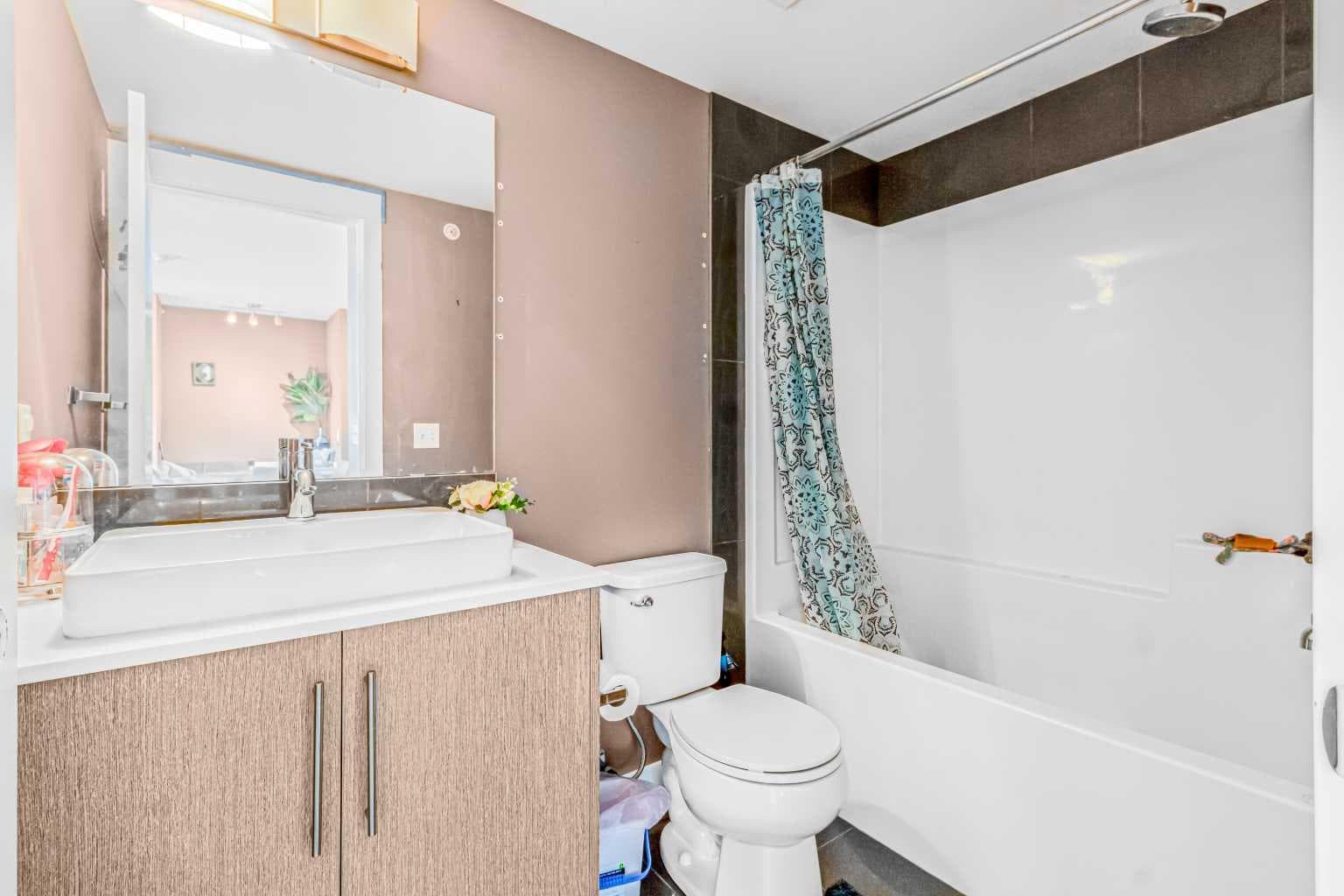 5404, 302 Skyview Ranch Drive NE