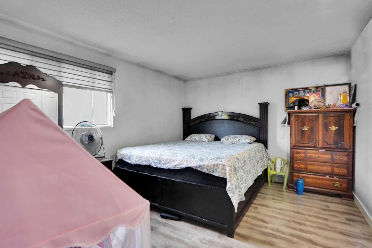 168 Castlebrook Drive NE
