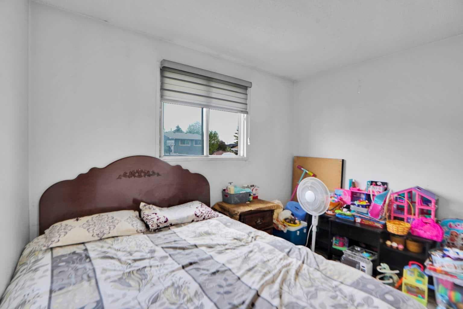 168 Castlebrook Drive NE