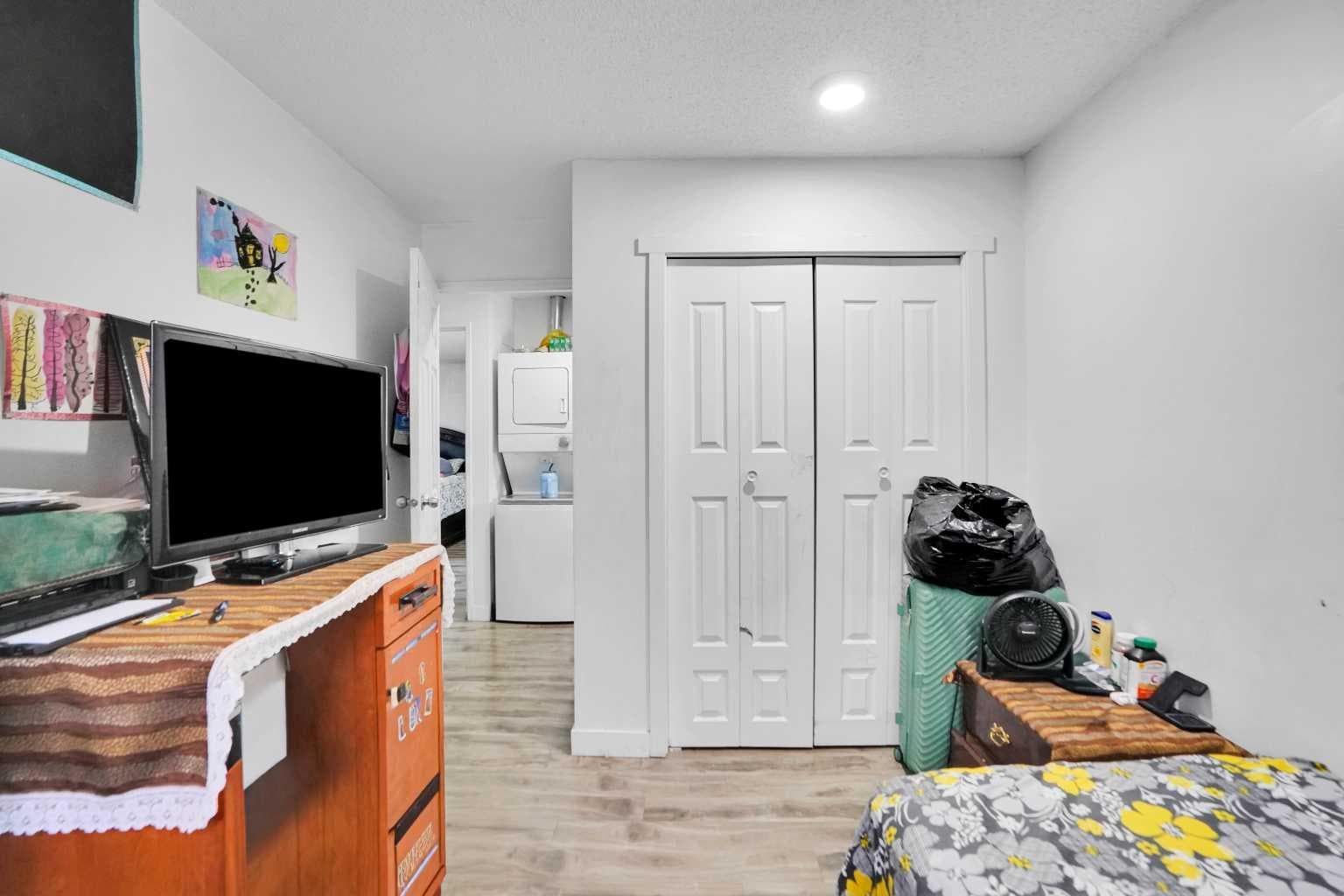 168 Castlebrook Drive NE