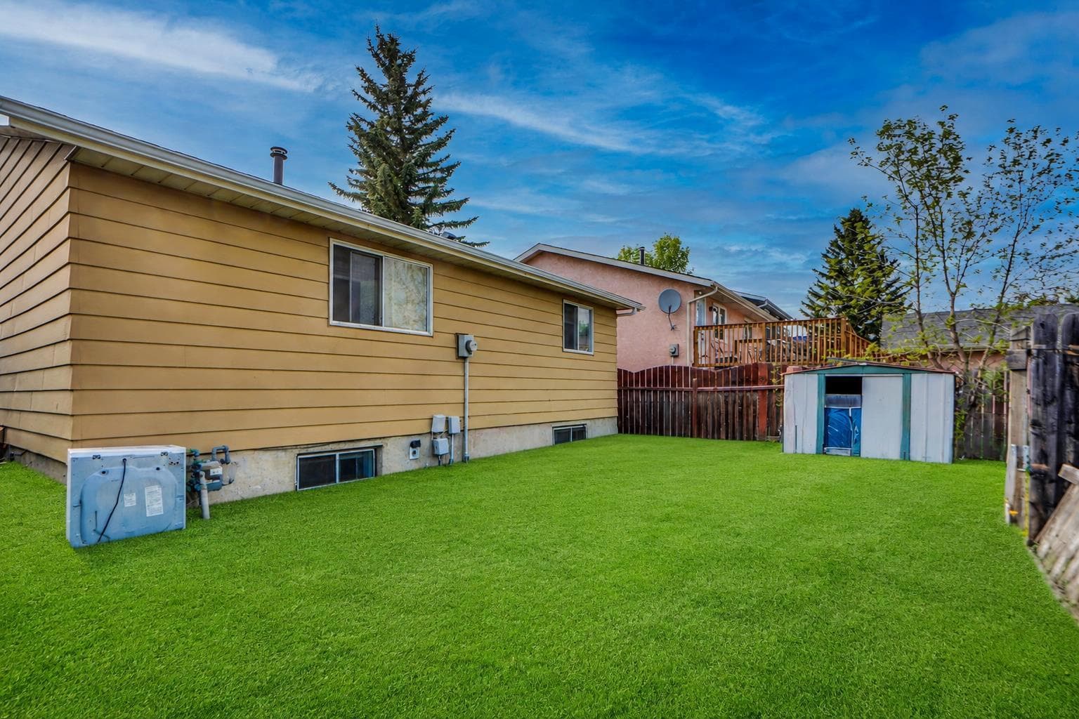 168 Castlebrook Drive NE