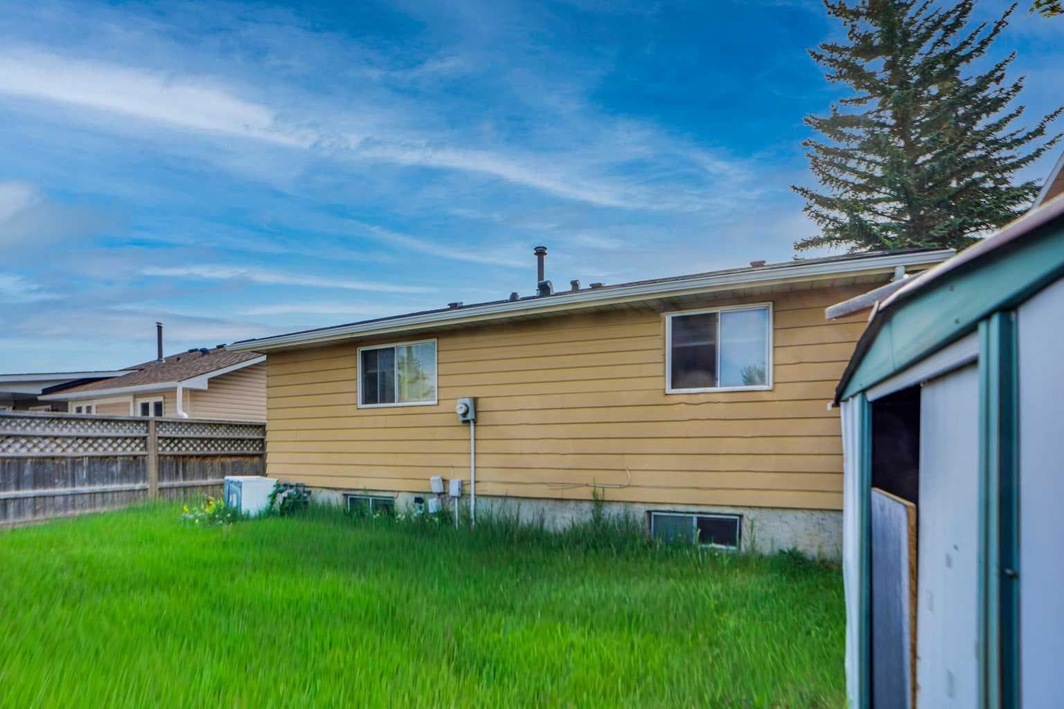 168 Castlebrook Drive NE