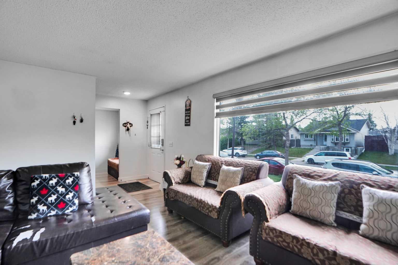 168 Castlebrook Drive NE