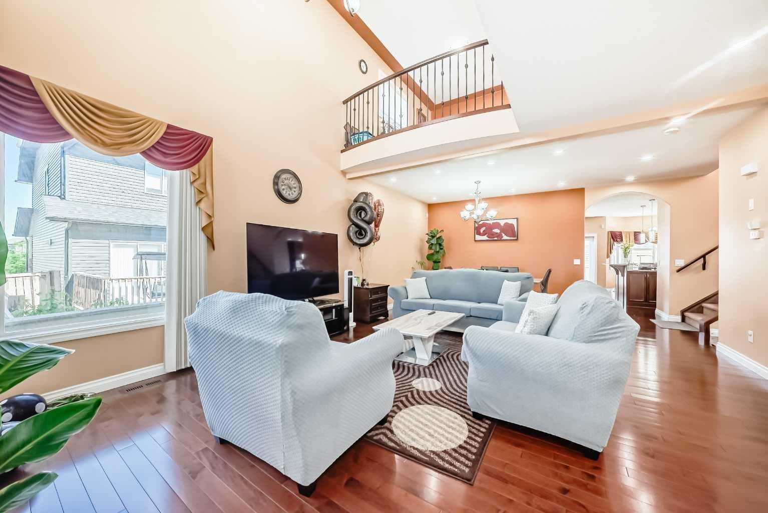 117 Saddlelake Grove NE