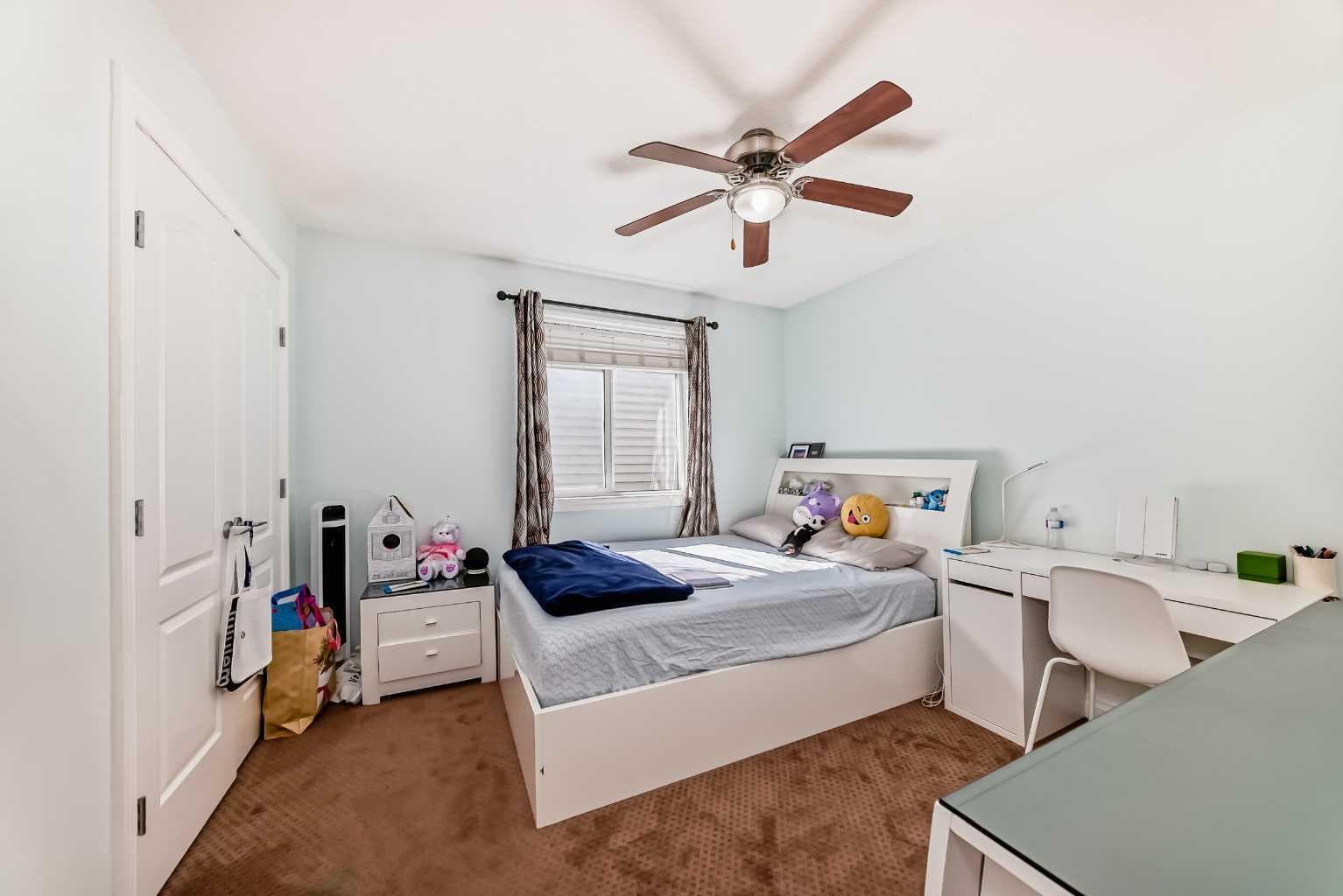 117 Saddlelake Grove NE