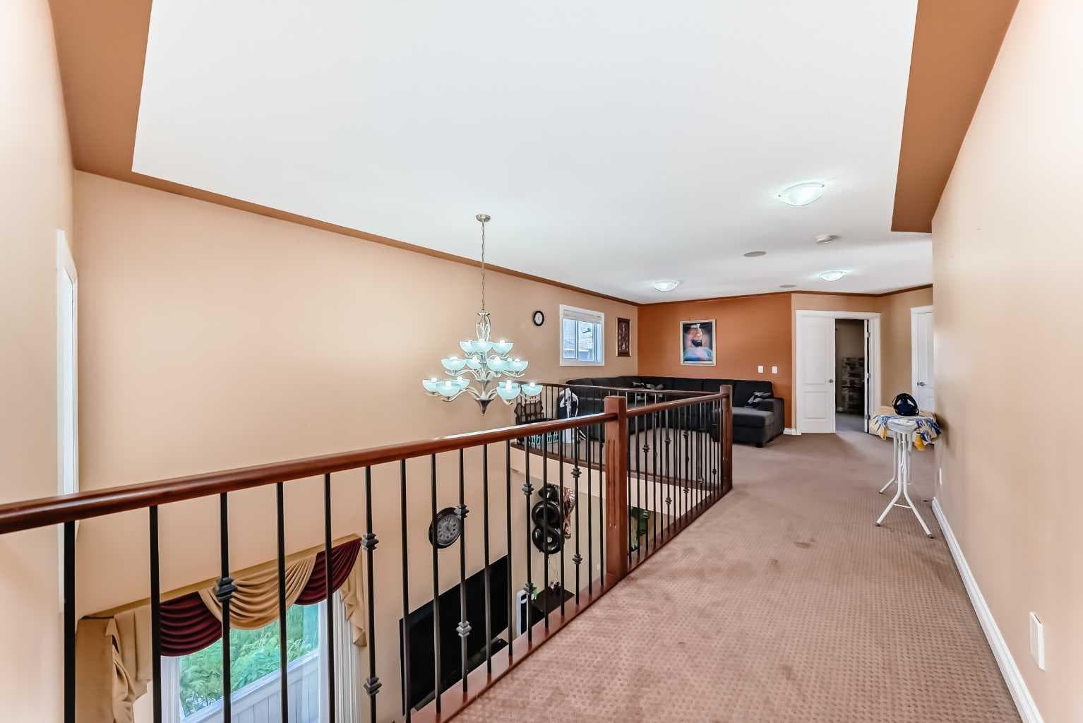 117 Saddlelake Grove NE