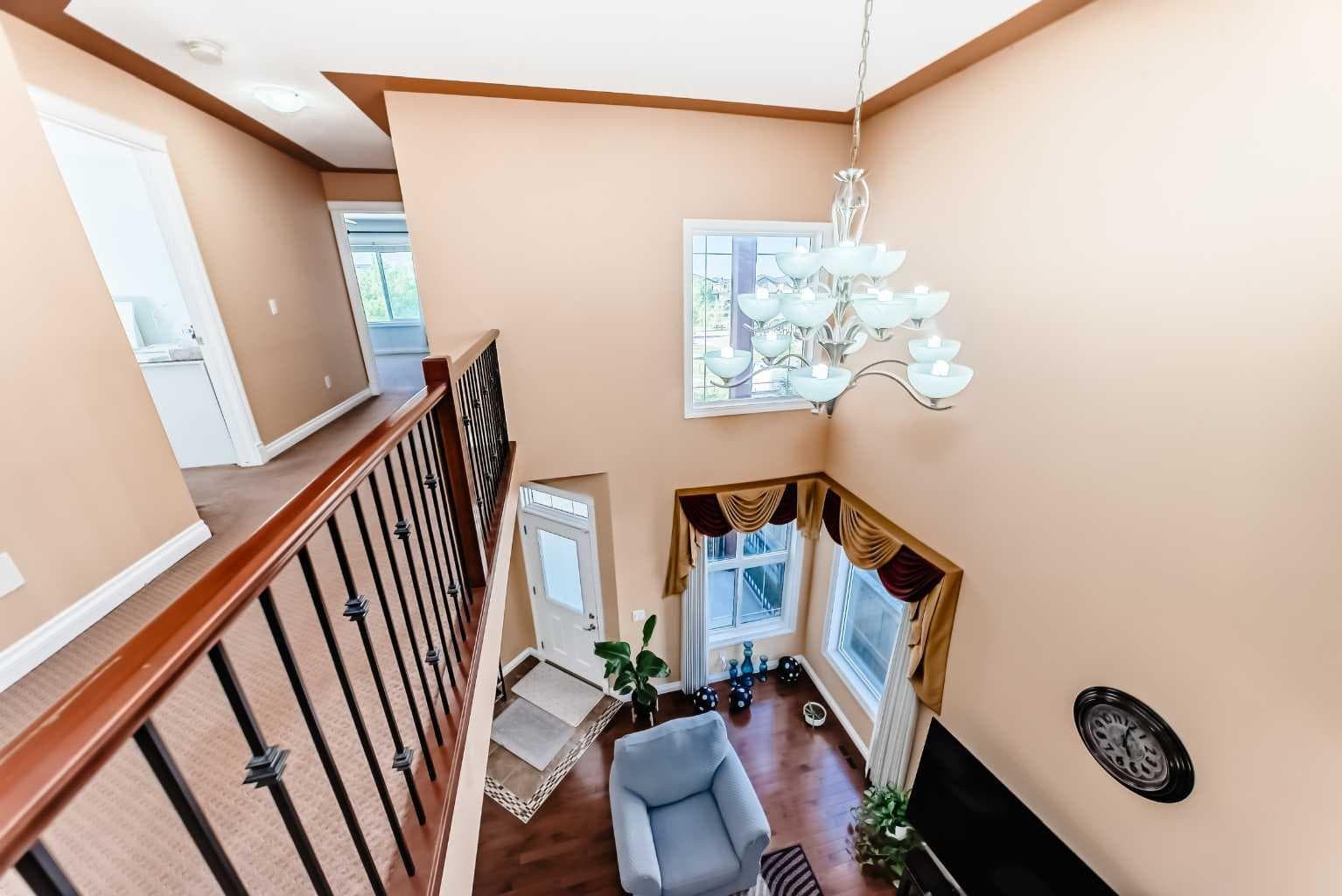 117 Saddlelake Grove NE