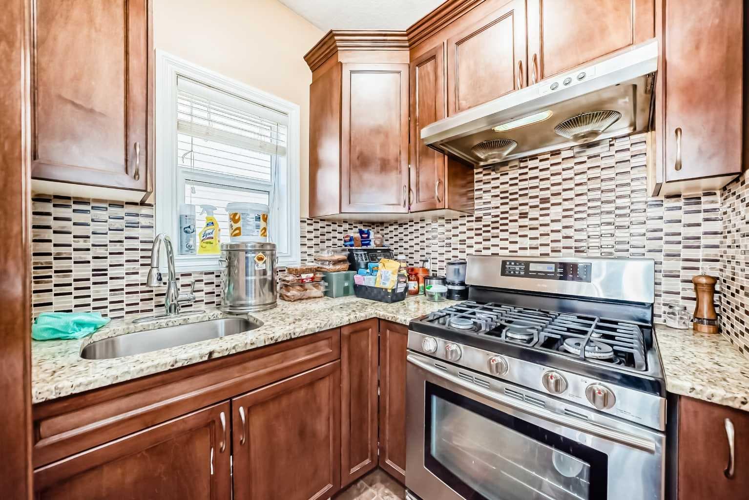 117 Saddlelake Grove NE