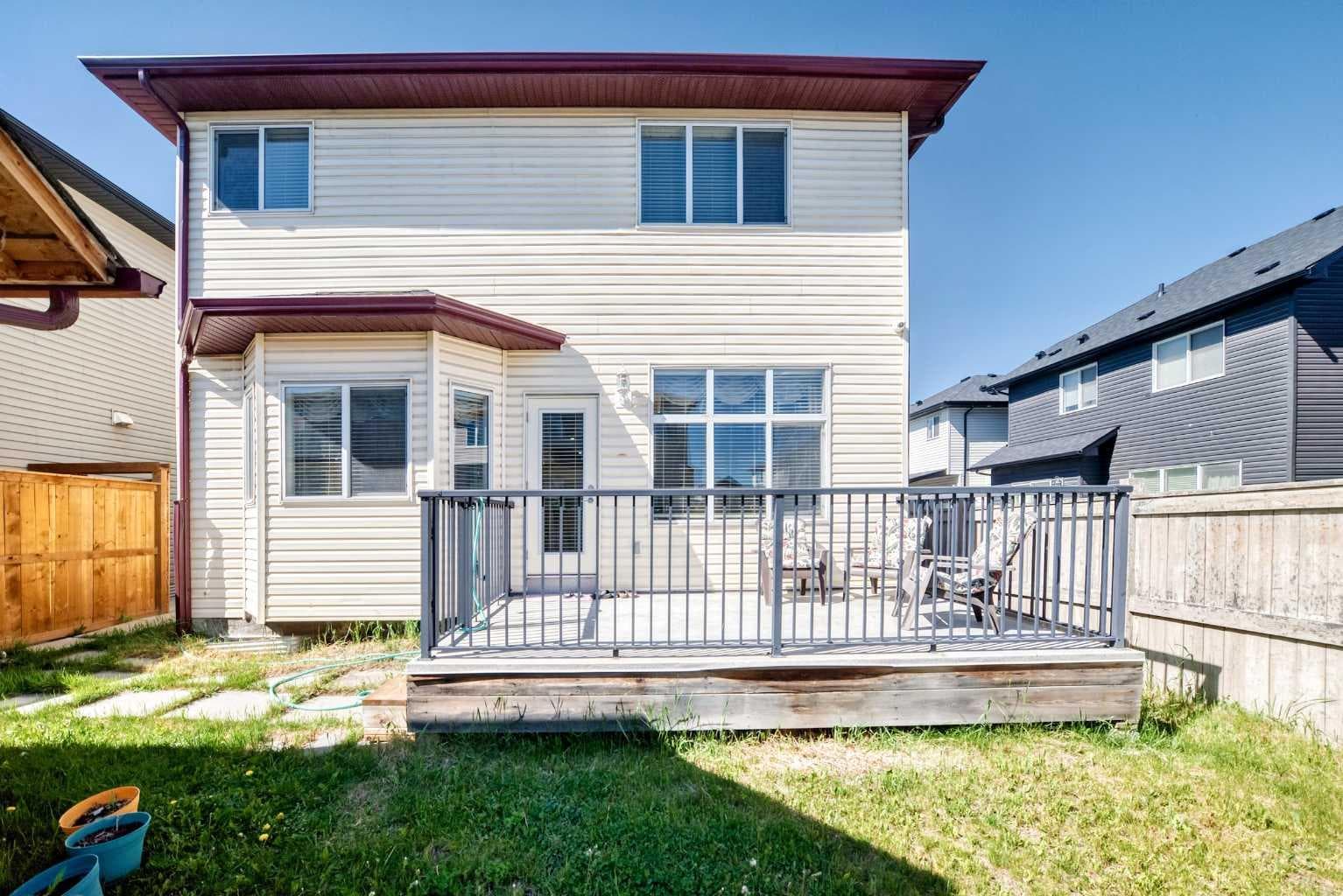 117 Saddlelake Grove NE