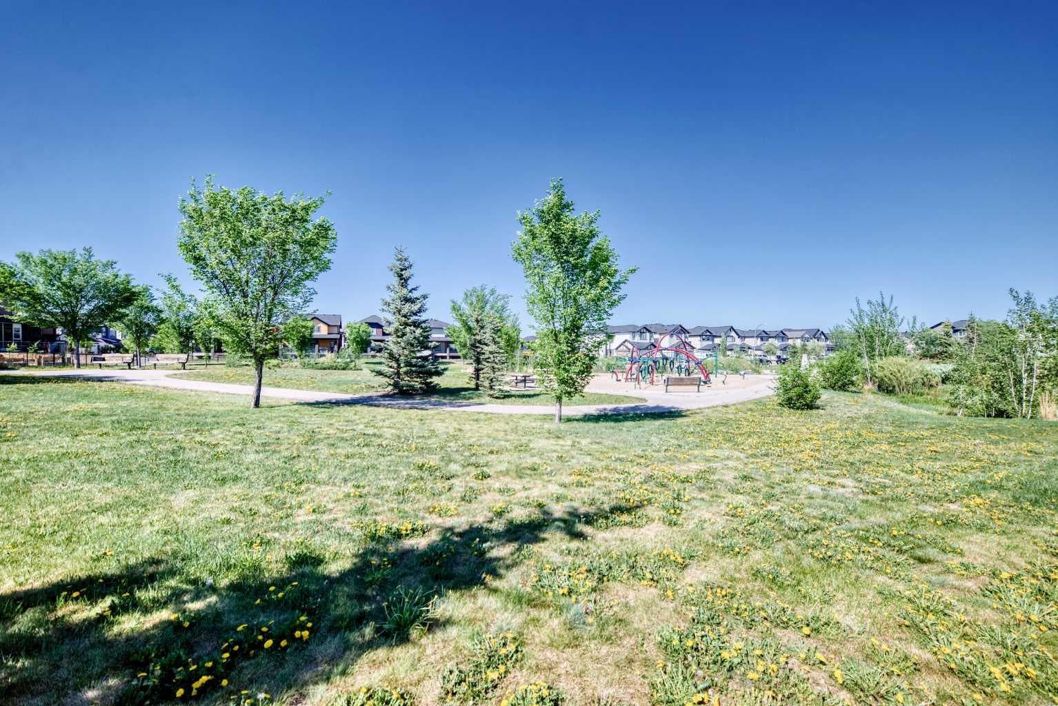 117 Saddlelake Grove NE