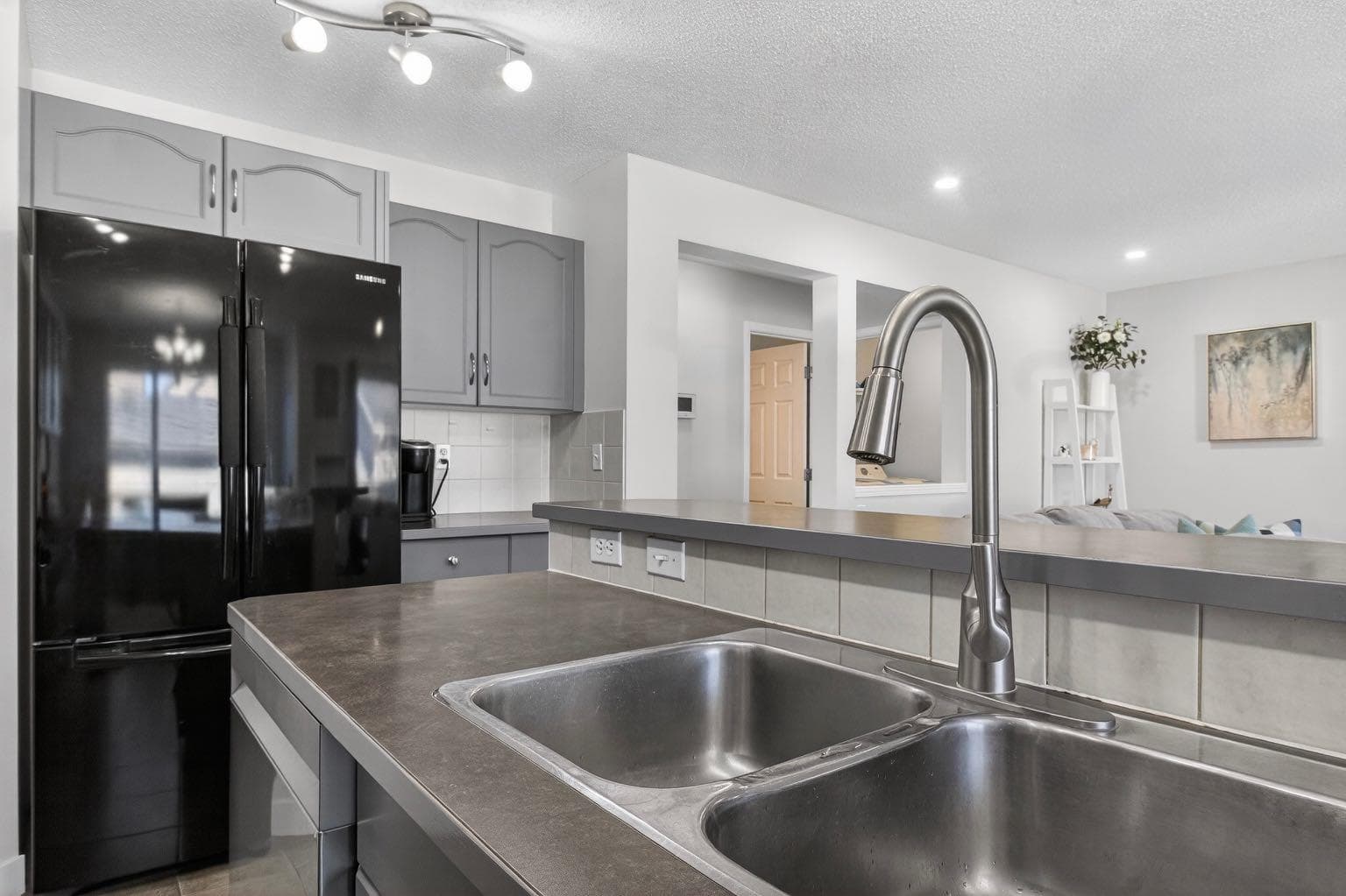 28 Elgin View SE