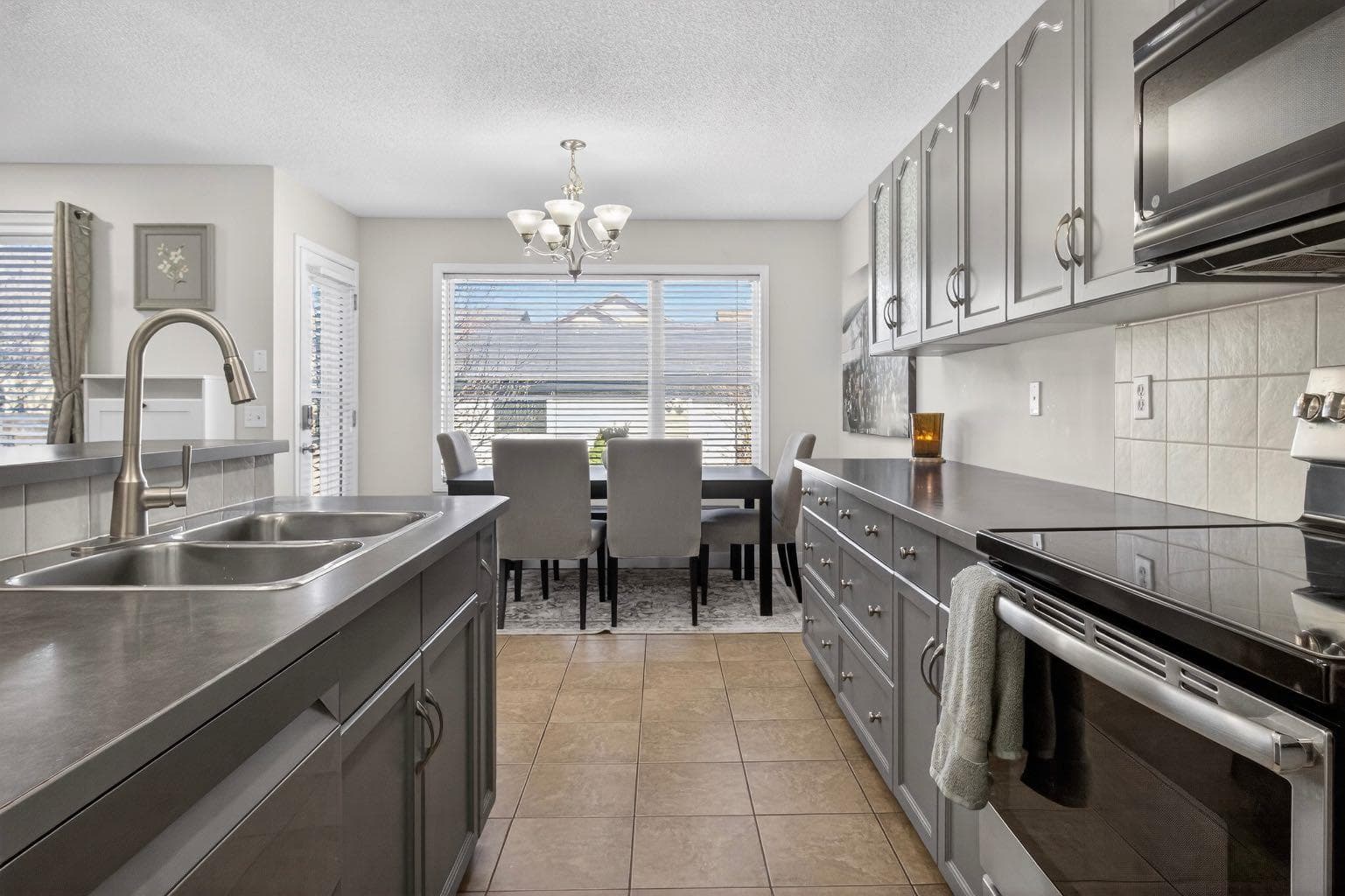 28 Elgin View SE