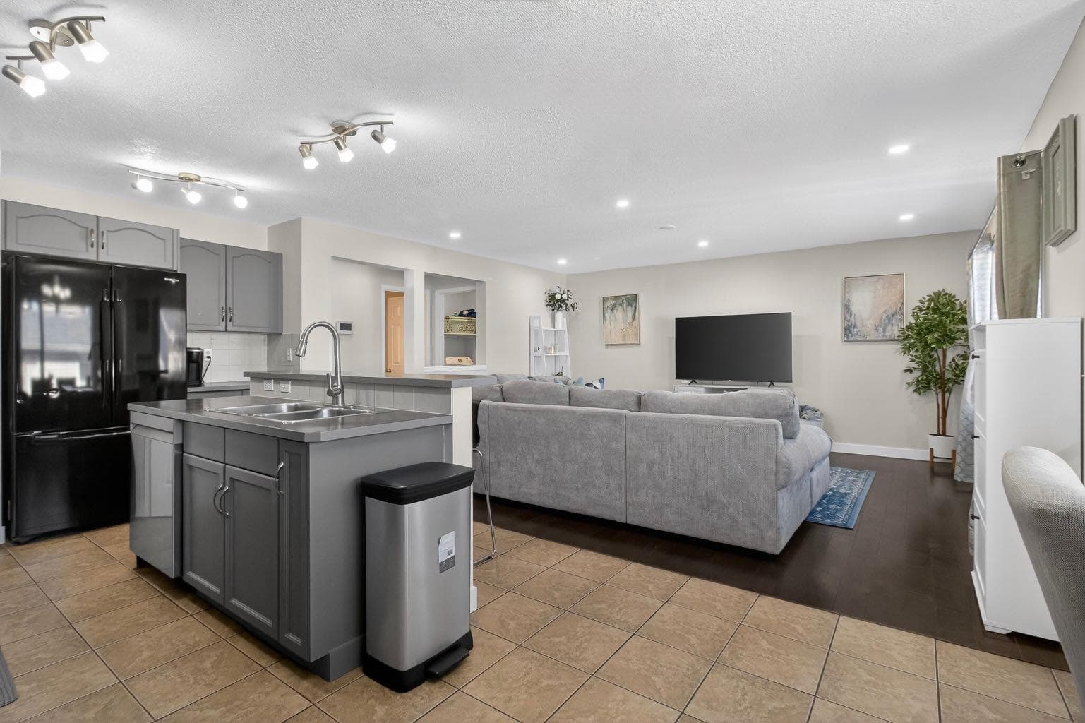 28 Elgin View SE