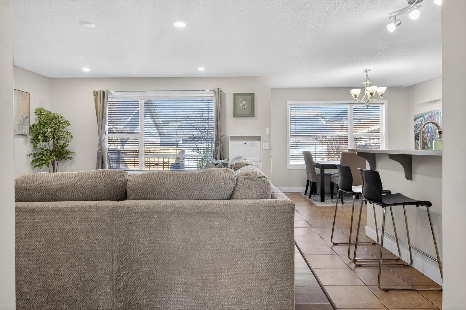 28 Elgin View SE