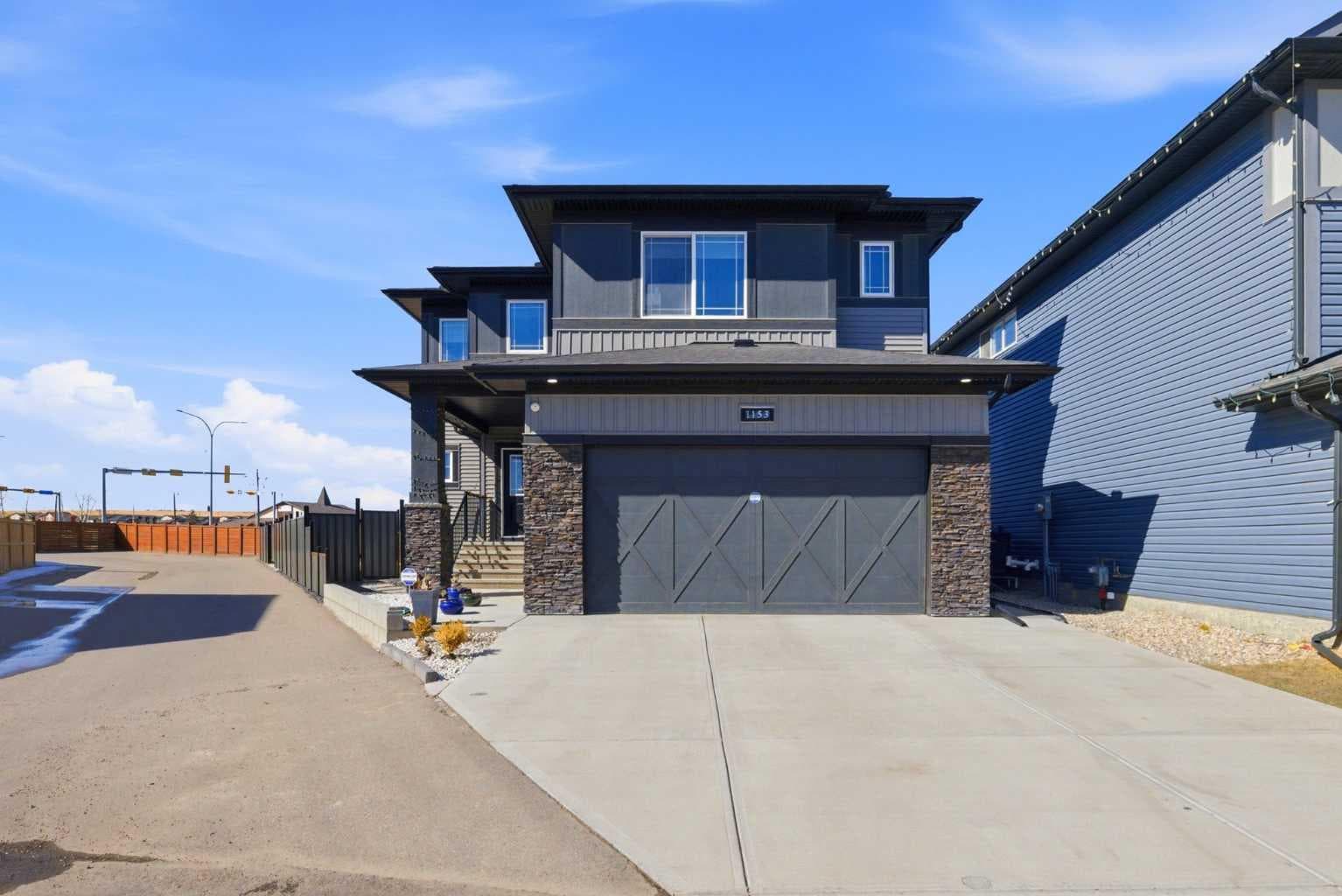 1153 Chinook Gate Bay SW