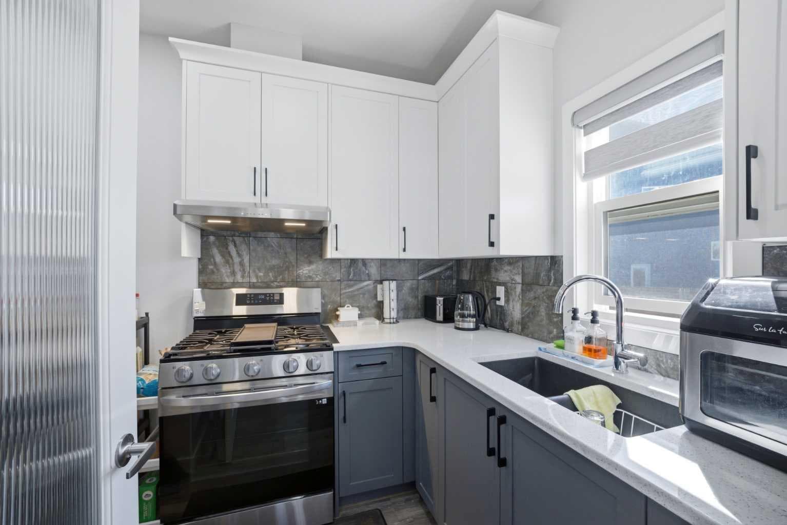 1153 Chinook Gate Bay SW