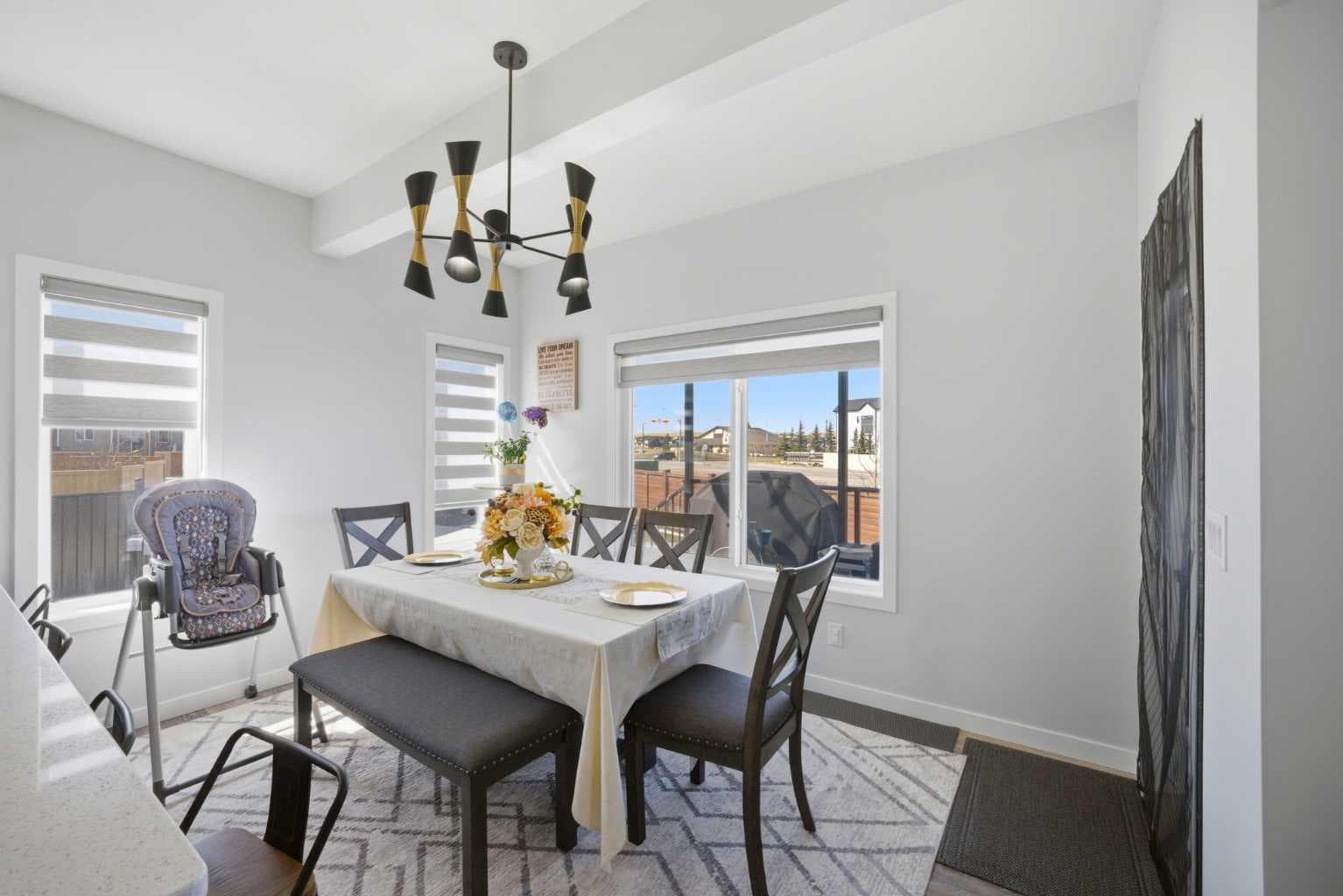 1153 Chinook Gate Bay SW