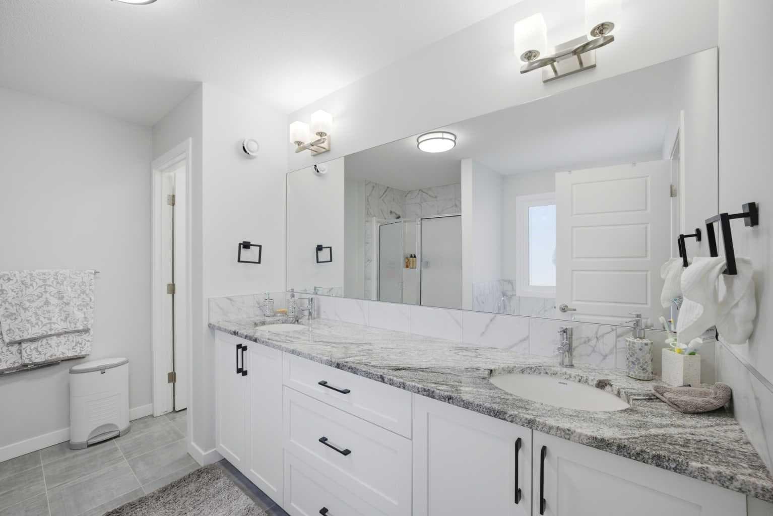 1153 Chinook Gate Bay SW