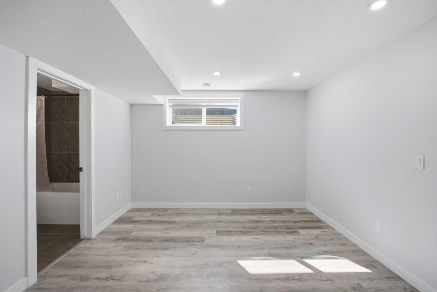 1153 Chinook Gate Bay SW