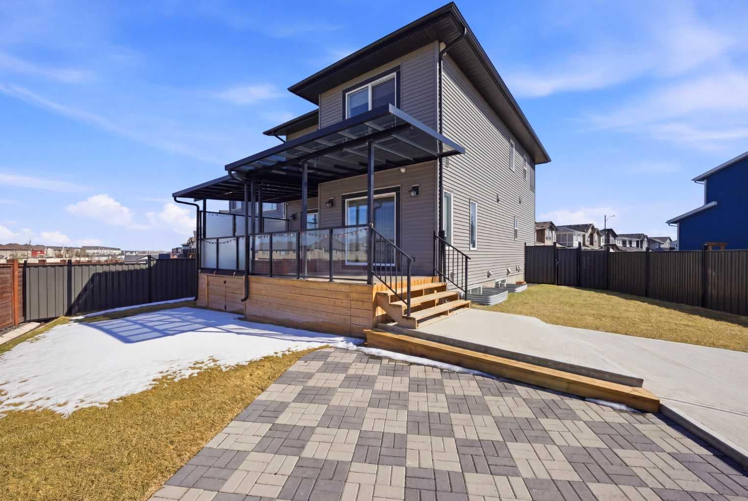 1153 Chinook Gate Bay SW